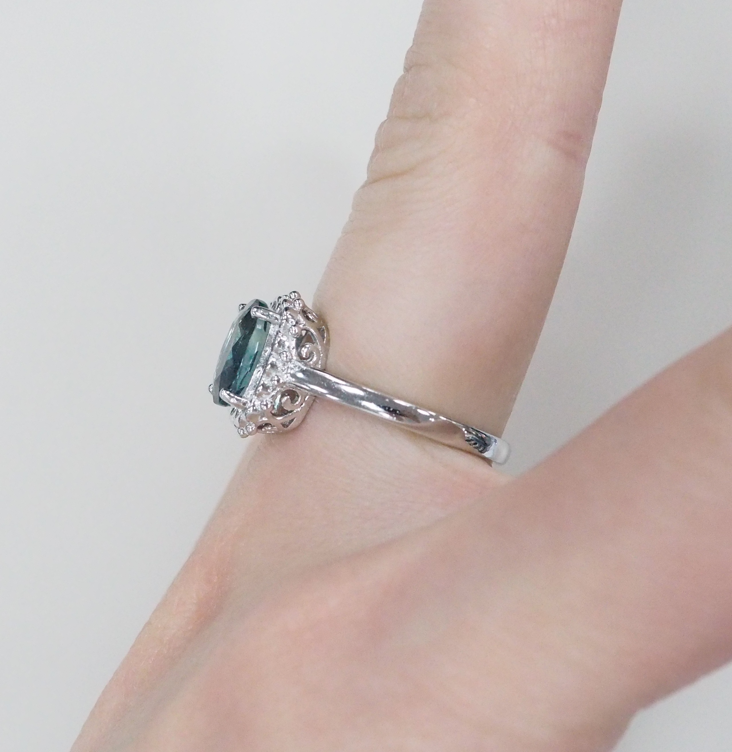 Серебряное кольцо с флюоритом